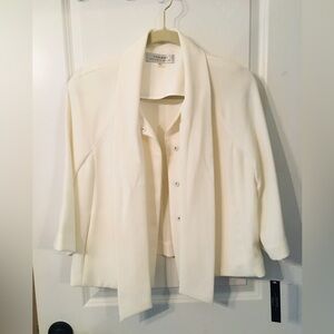 TaHari White Jacket Size 6